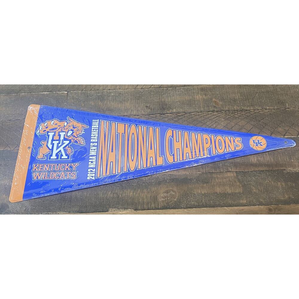 Vintage Kentucky Wildcats Basketball 2012 NCAA Champions Metal Pennant Unopened‎